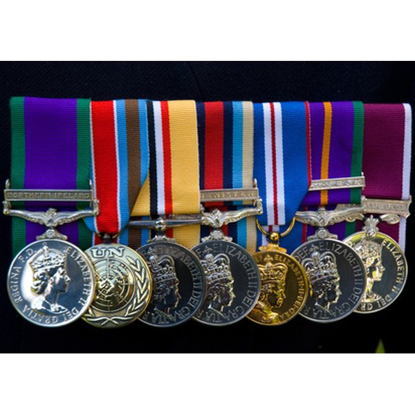 Army / Air Force Mini Medal Mounting Bar, 4 Medals
