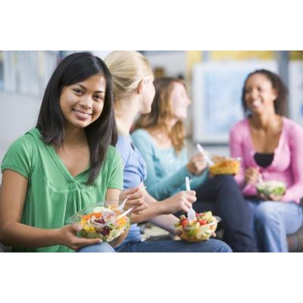 What Are the Benefits of an Open Campus Lunch? Synonym