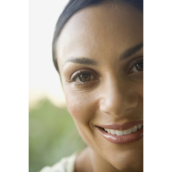 What Is a Good Compliment for a Girl With Brown Eyes