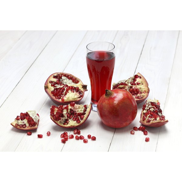 pomegranate juice vitamin c healthfully