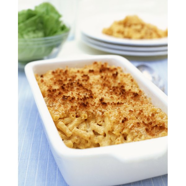 topping mac and cheese with bread crumbs