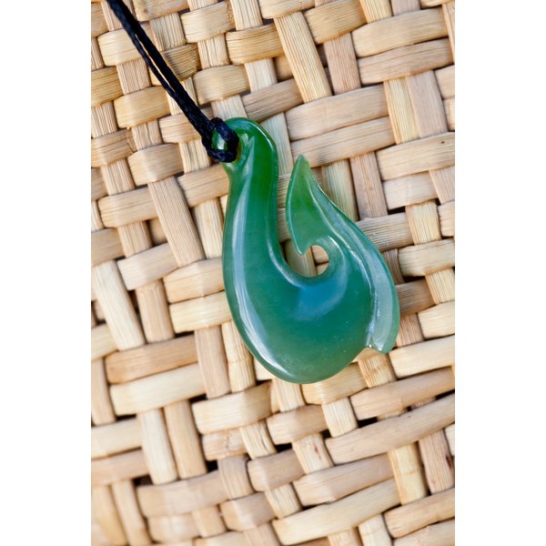 what-is-the-meaning-of-jade-stone-pendants-synonym