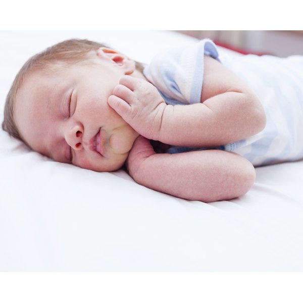 how-long-should-a-newborn-sleep-during-the-day-healthfully