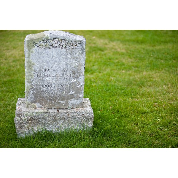 The Best Way to Clean Headstones | Synonym