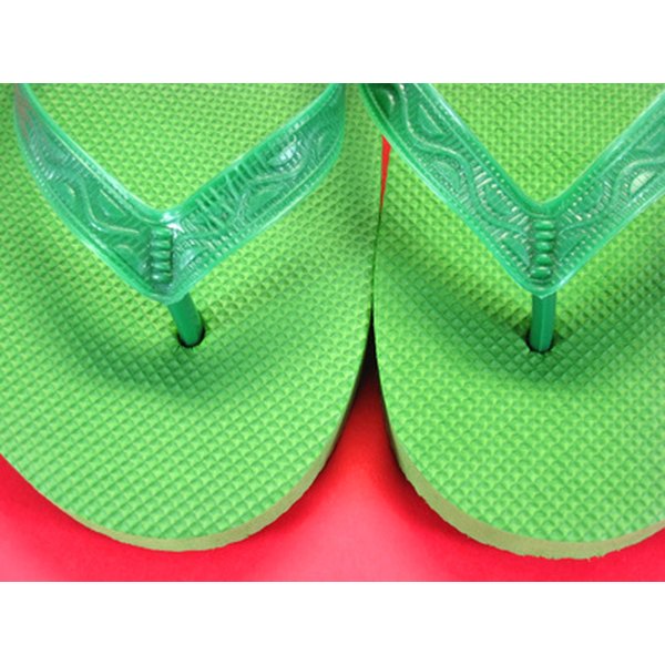 Ideas on Decorating Flip Flops | Our Everyday Life