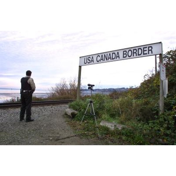 Border Crossing Rules for the US and Canada | Synonym