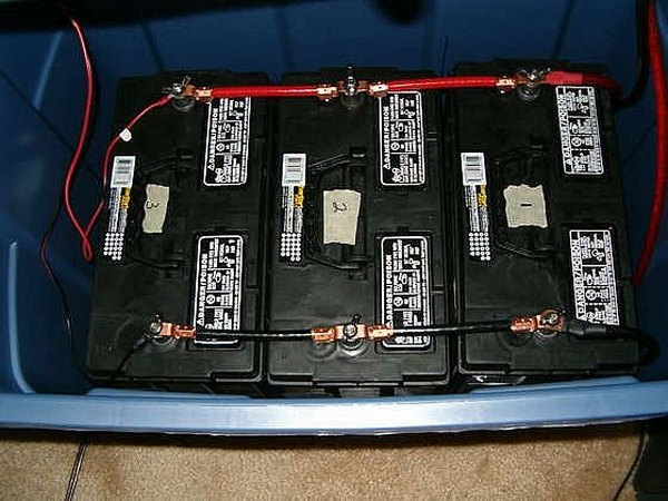 Connected batteries in the battery bank