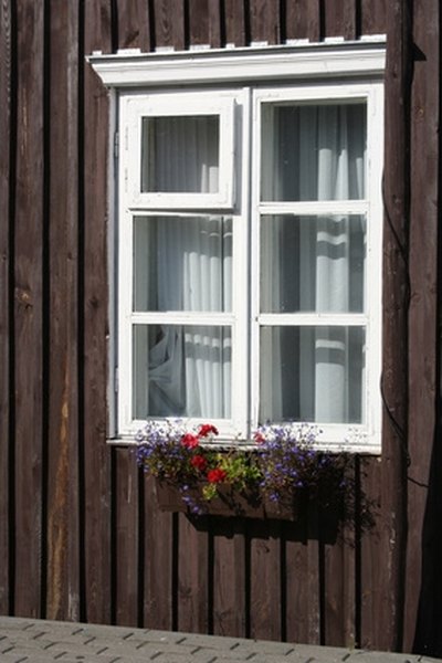 How To Caulk Interior Windows | HomeSteady