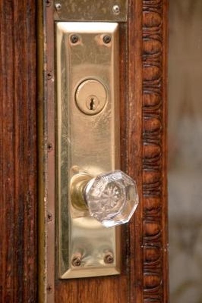 How To Take Off Old Door Knobs Locks