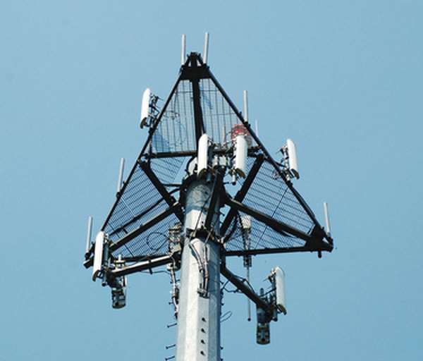 Test your advanced math skills to figure how to place cell towers. 