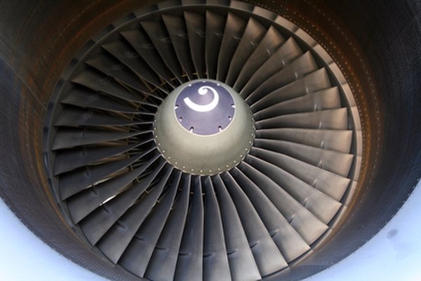 The jet engine was developed simultaneously in Germany and Great Britain. 