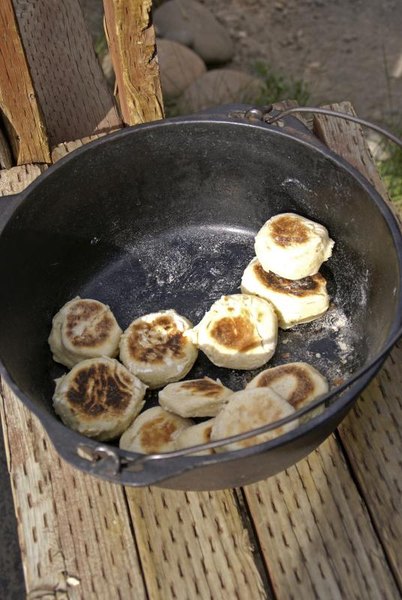 How to Cook Canned Biscuits on Camping Stove