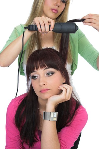 What Is The Monthly Income Of A Cosmetologist