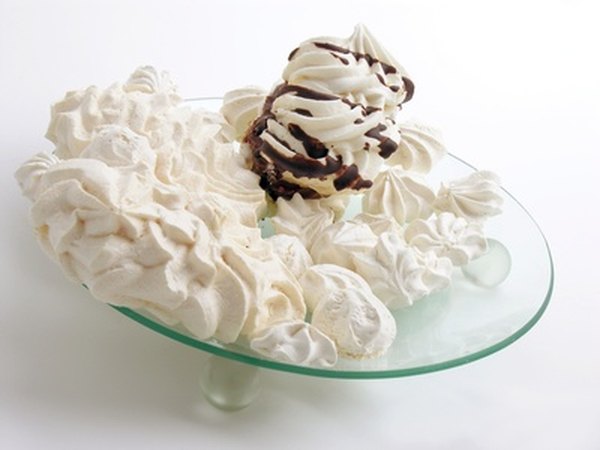 Meringue, traditionally used for cookies, will become a skeleton.