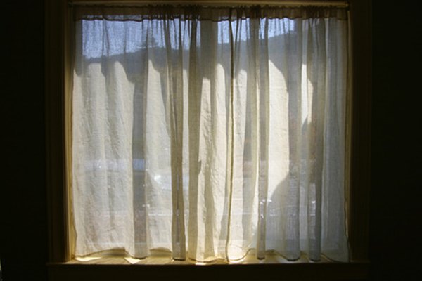 Window Treatments For Night Time Privacy, Can You See Thru Sheer Curtains At Night