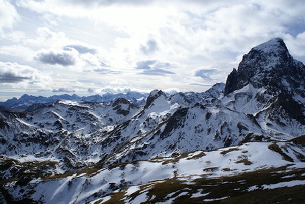 pyrenees image by jerome scalvini from Fotolia.com The Great Pyrenees breed gets its name from the mountains of Europe.