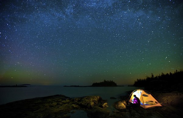 Passe uma noite olhando para as estrelas
