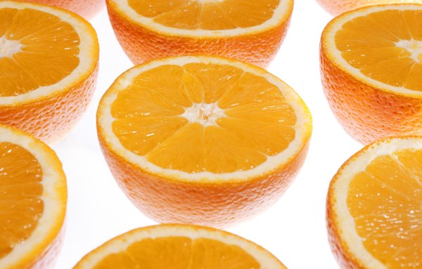 Incremente a tradicional receita de suco de laranja