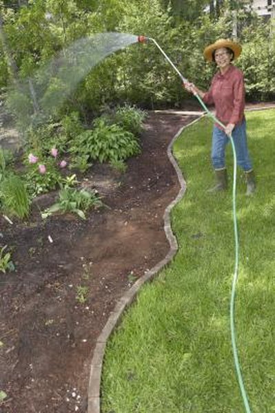 How To Edge A Curved Border Home Guides Sf Gate