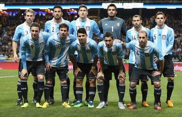 A seleção argentina de futebol obteve os títulos de 1978 e 1986