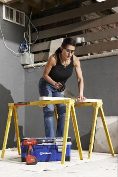 journeyman-carpenter-job-description-woman