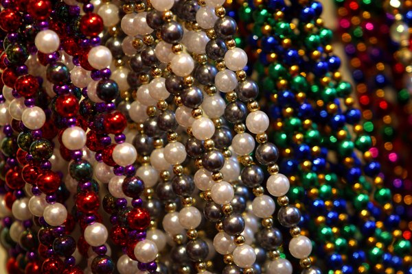 How To Decorate Your Room With A Mardi Gras Theme Home
