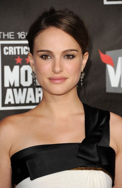 Natalie Portman esteve entre as 20 mulheres mais bonitas da revista People em 2012