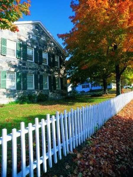 How To Select Primer For Wood Fences Home Guides Sf Gate How To Select Primer For Wood Fences