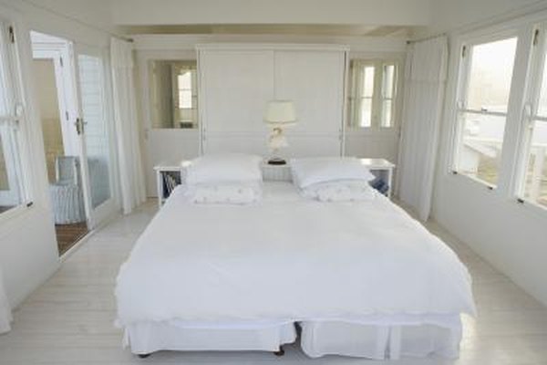 How To Make Narrow Rooms Look Wider Home Guides Sf Gate
