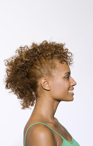 Cachos em cabelo curto