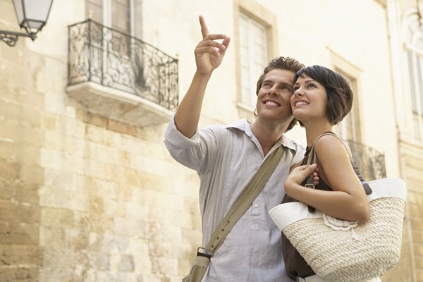 Aproveite para comprar artesanato ao fazer uma viagem para uma comunidade vizinha