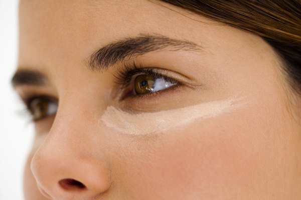 A base e o corretivo são peças-chave do make perfeito
