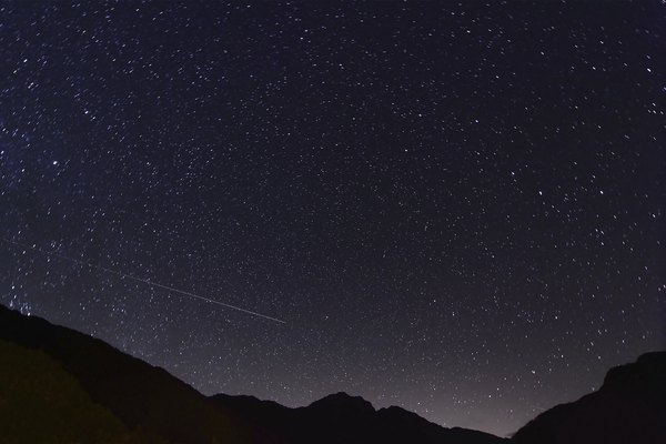 Most meteors are very small.