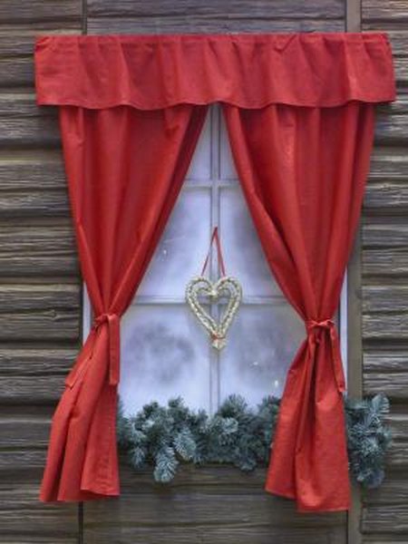How To Create The Illusion Of A Window With Curtains Home Guides