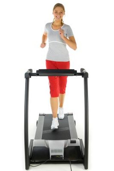 Beginner Treadmill Workout for Weight Loss - Woman