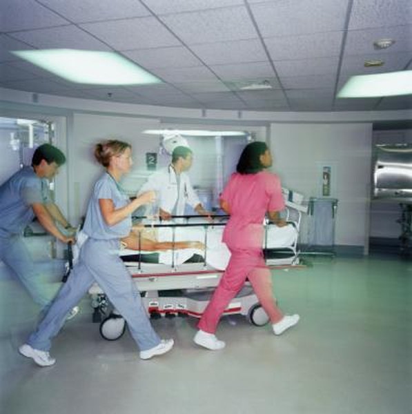 emergency room nurses face increasing danger emergency room nurses face increasing danger
