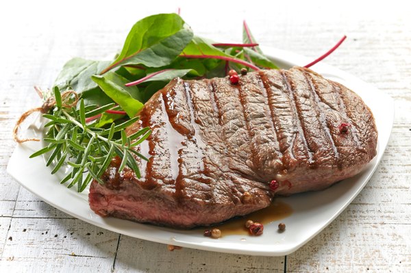 Comer proteínas ajuda a manter o organismo satisfeito por mais tempo
