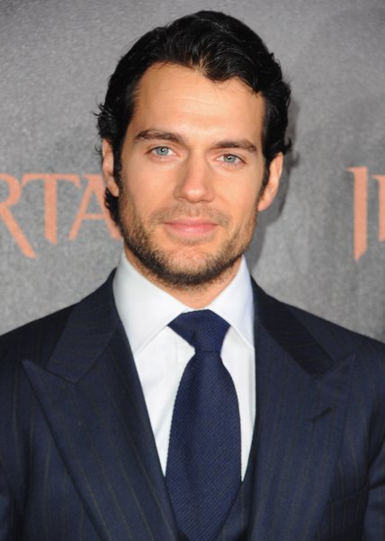 Henry Cavill, o Super-Homem, foi eleito um dos homens mais sexy do mundo pela revista Glamour