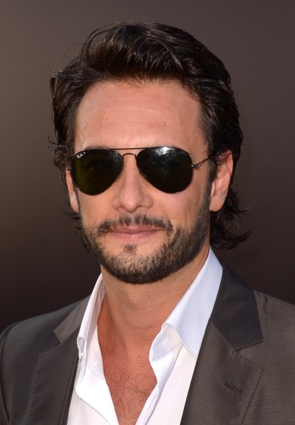 Santoro chega na premiere do filme "O Que Esperar Quando Você Está Esperando" em Hollywood