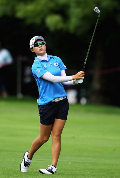 How to Increase a Golf Swing Speed - Woman