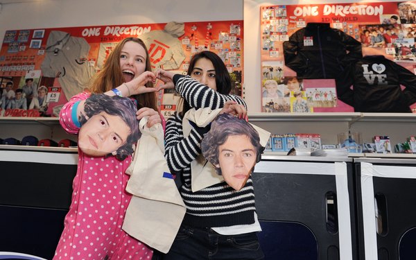 Fãs da banda inglesa antes do show
