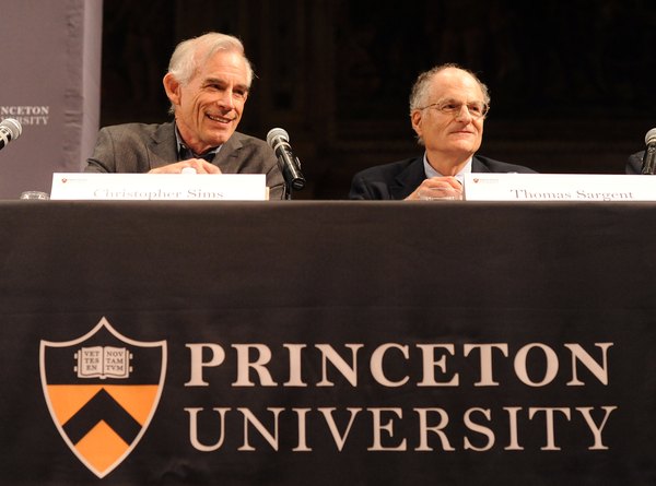 Christopher Sims (Princeton) e Thomas Sargeant (NYU), vencedores do Nobel de Economia