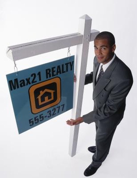 Difference Between Real Estate Agents And Brokers Difference Between Real Estate Agents And Brokers