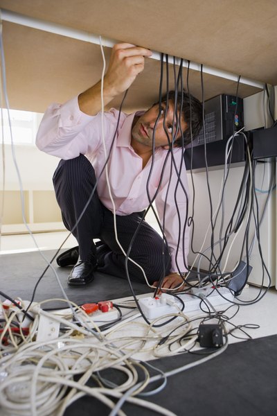 Para garantir, sempre desligue seu computador e cuide do seu material de trabalho com carinho