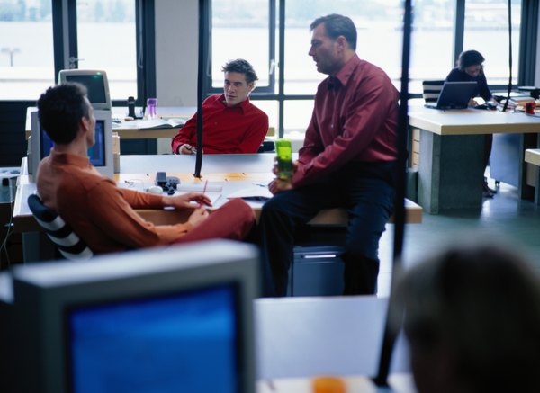 Você tem o seu emprego para trabalhar e não para fazer amizades
