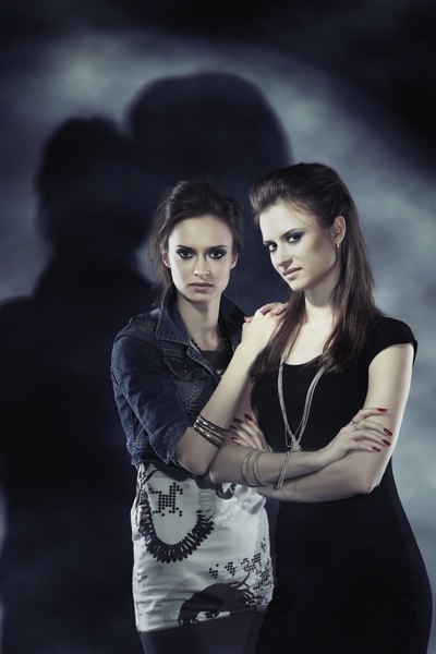 Velhinhas, aliens e agentes secretos