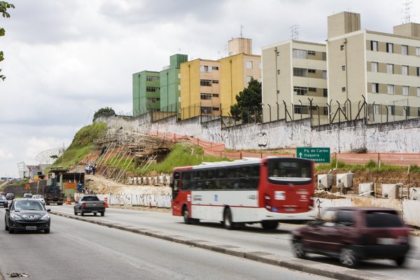 Ônibus podem oferecer uma boa visão da cidade