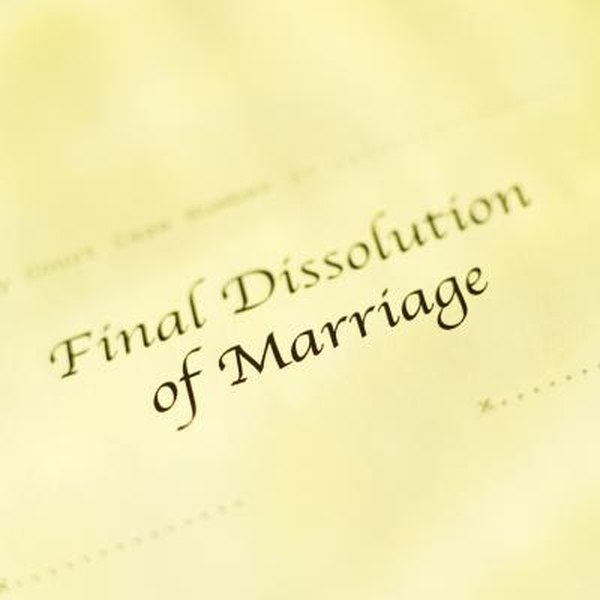 A divorce decree may include a split of federal retirement benefits.