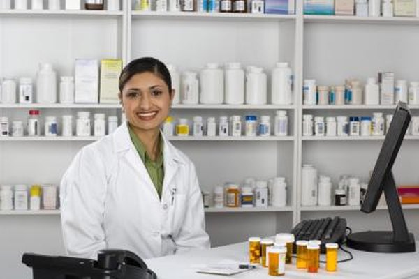 pharmacist-duties-performance-evaluation-woman