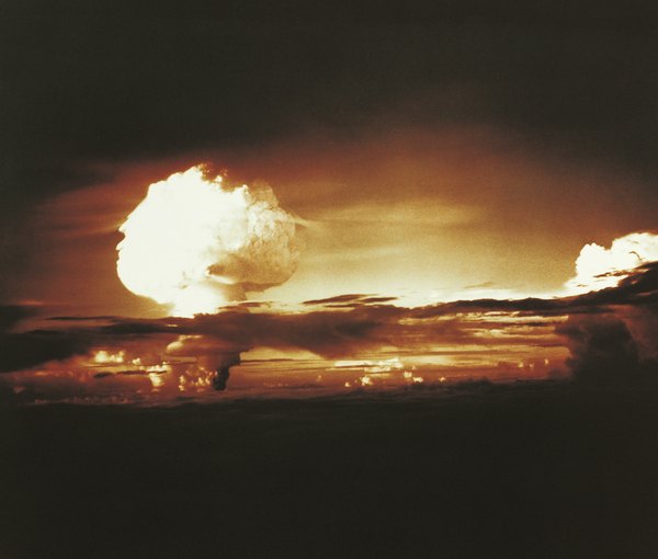 how-nuclear-bombs-affect-the-environment-education-seattle-pi